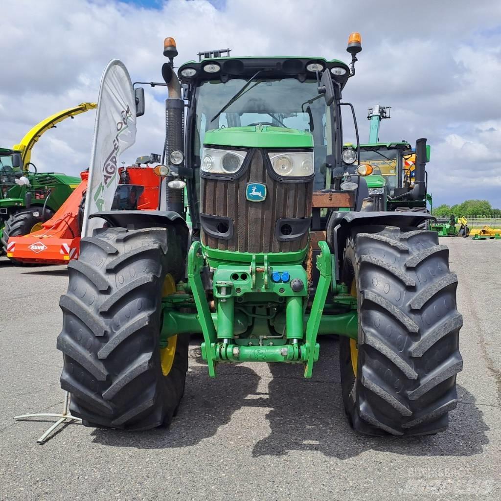 John Deere 6210 R Traktory