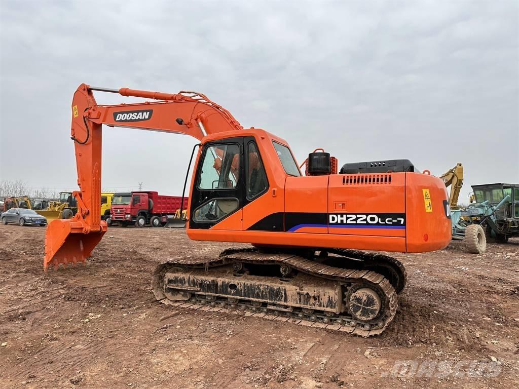 Doosan DH 220 Pásová rýpadla