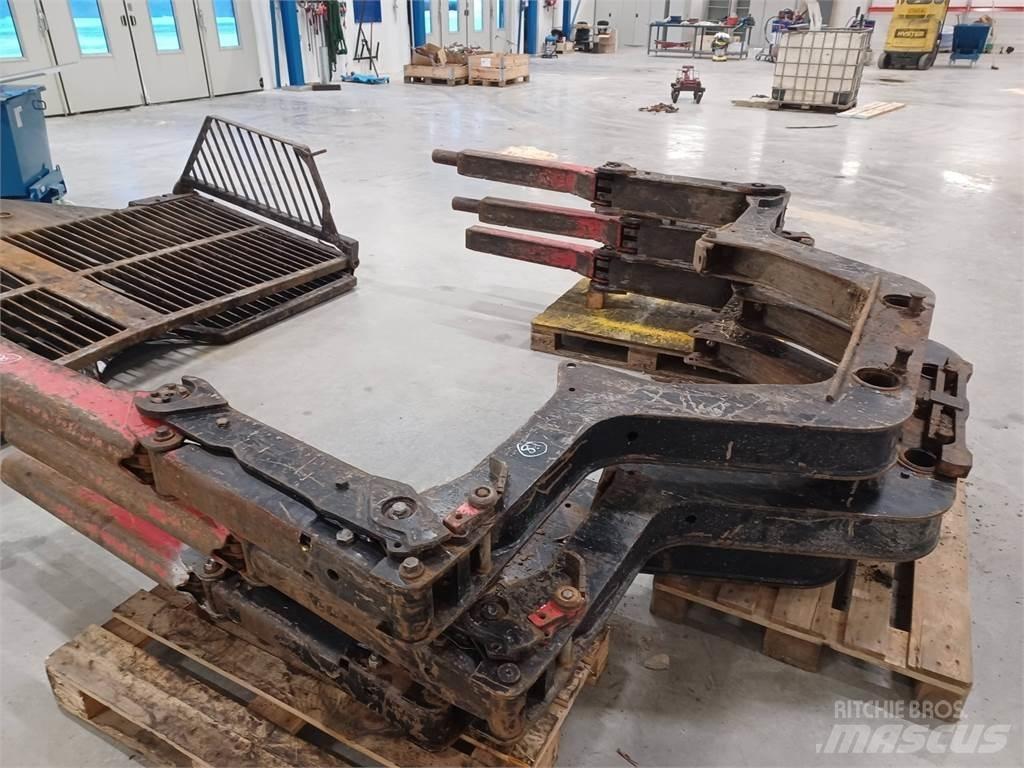 Komatsu 890.3 Další komponenty