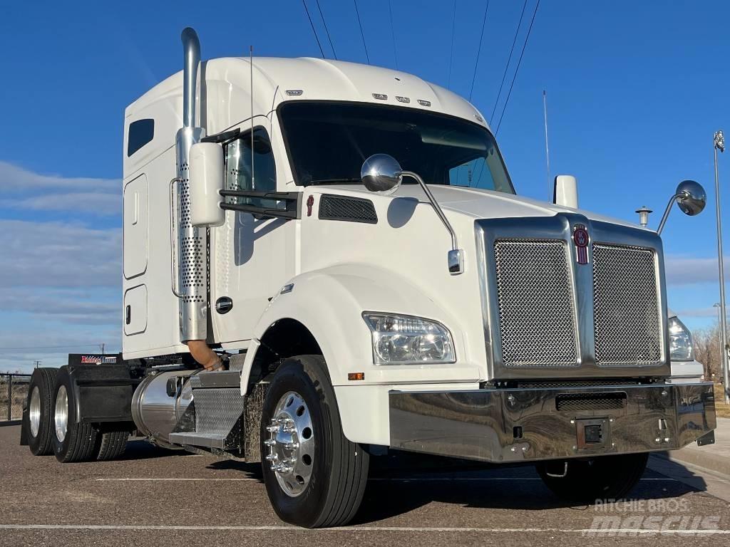 Kenworth T 880 Tahače