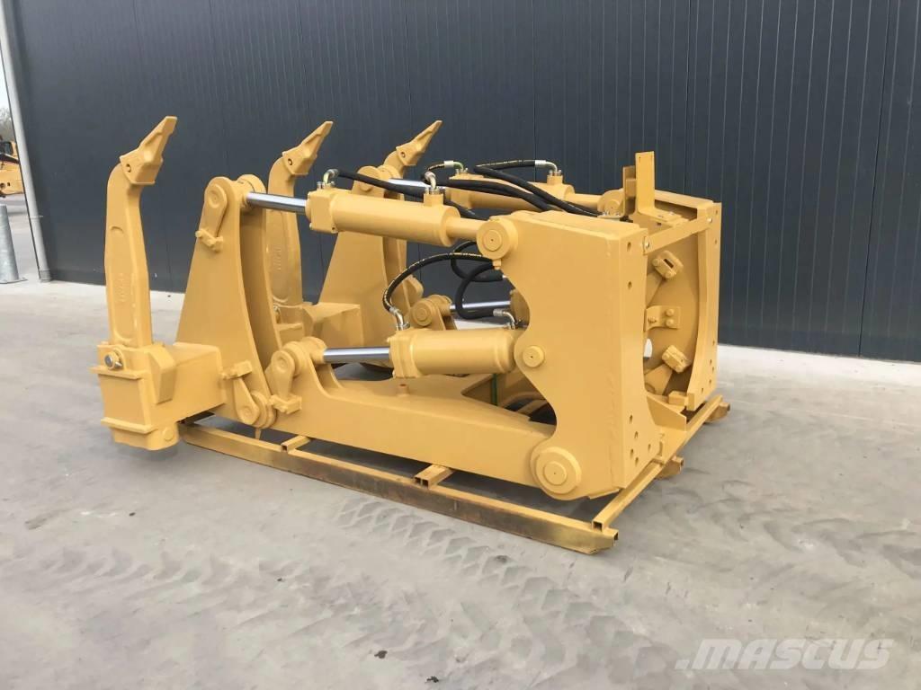 CAT D7R Půdní rozrušovače