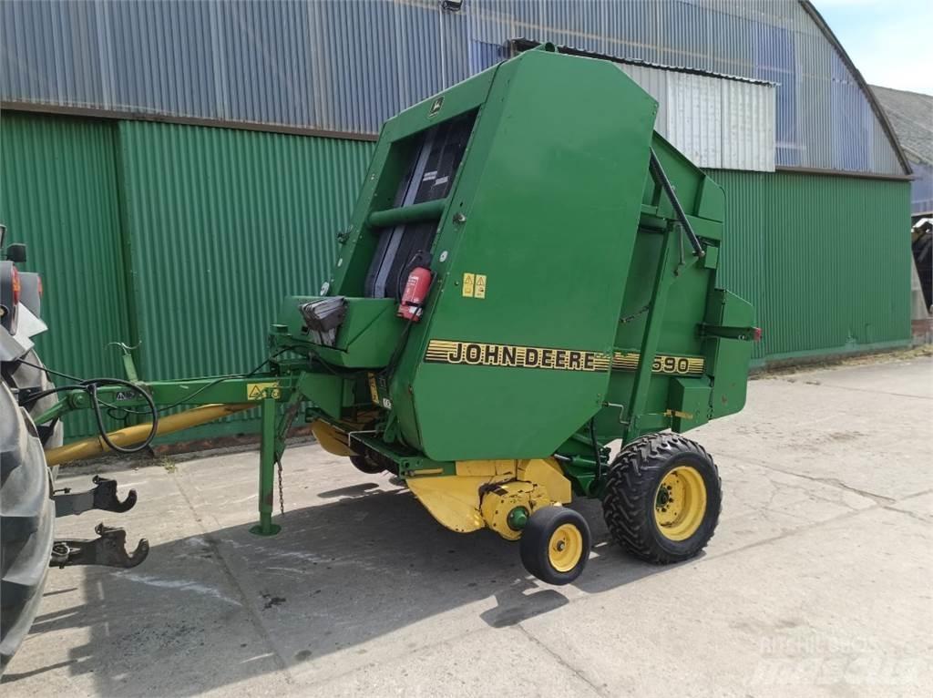 John Deere 590 Lis na válcové balíky