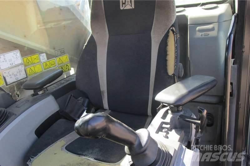 CAT 374FL Mini rýpadla < 7t