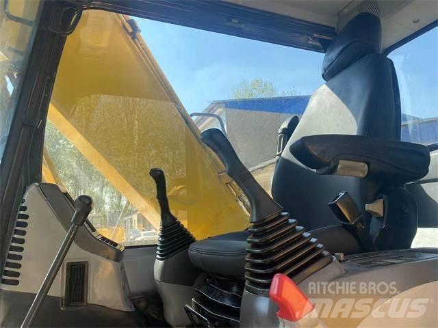 Komatsu PC160-7 Pásová rýpadla