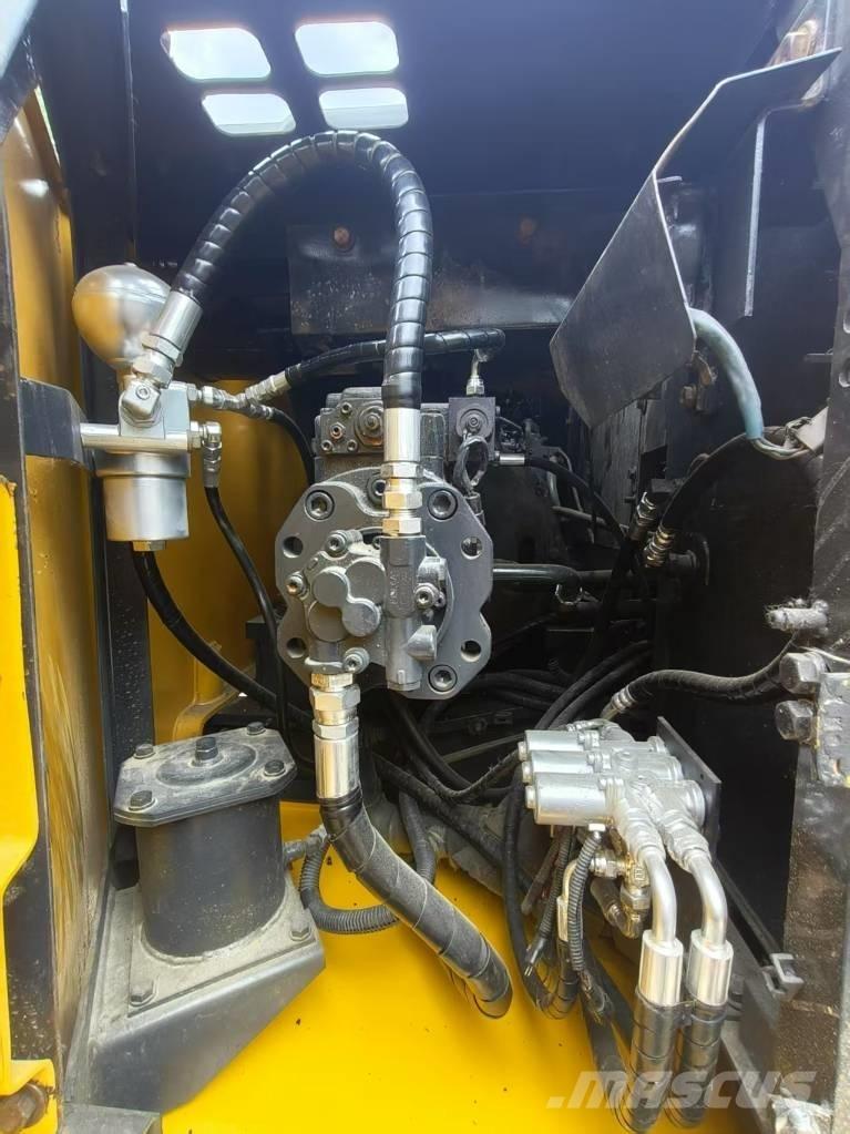 Sumitomo SH120 Pásová rýpadla