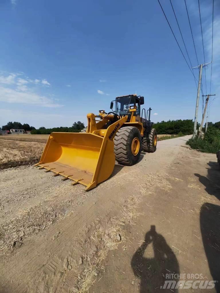 Komatsu WA 470-3 Kolové nakladače