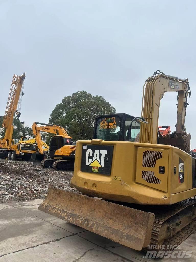 CAT 307.5 Midi rýpadla 7t - 12t