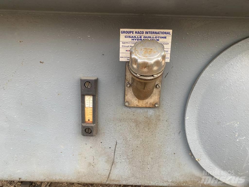  guillotine haco 3006 Svářecí stroje