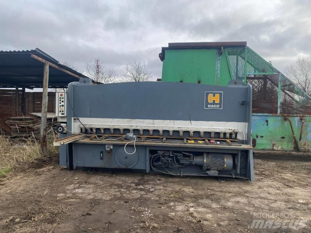  guillotine haco 3006 Svářecí stroje