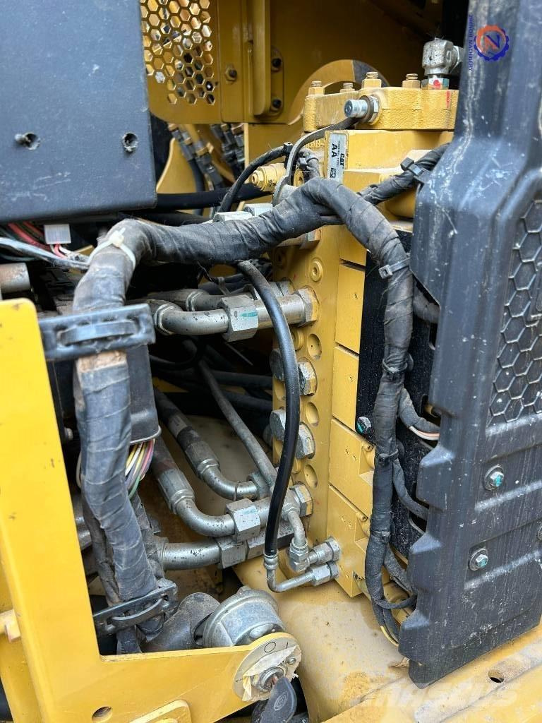 CAT 307.5 Mini rýpadla < 7t