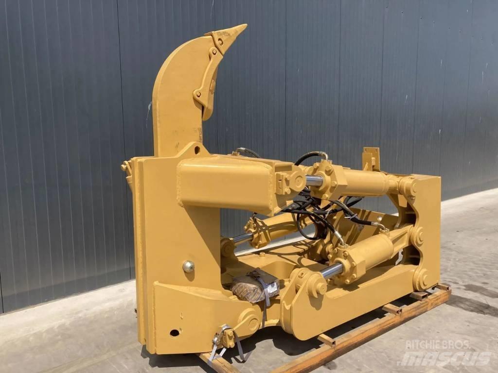 CAT D8T Půdní rozrušovače