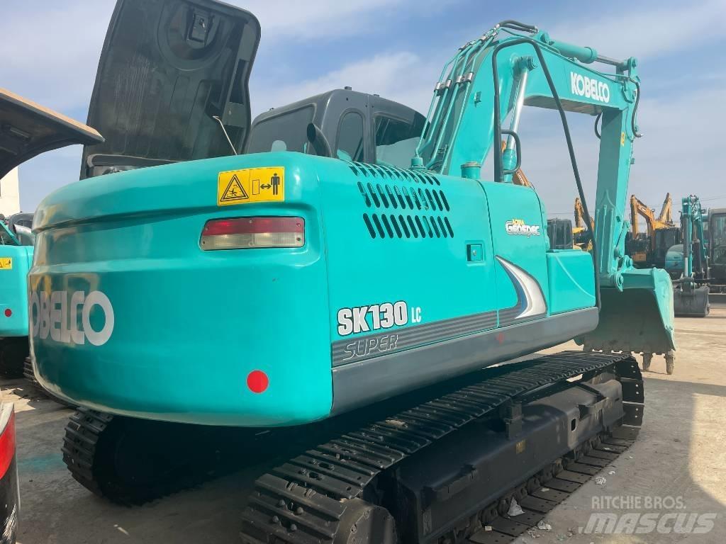 Kobelco 130 Midi rýpadla 7t - 12t