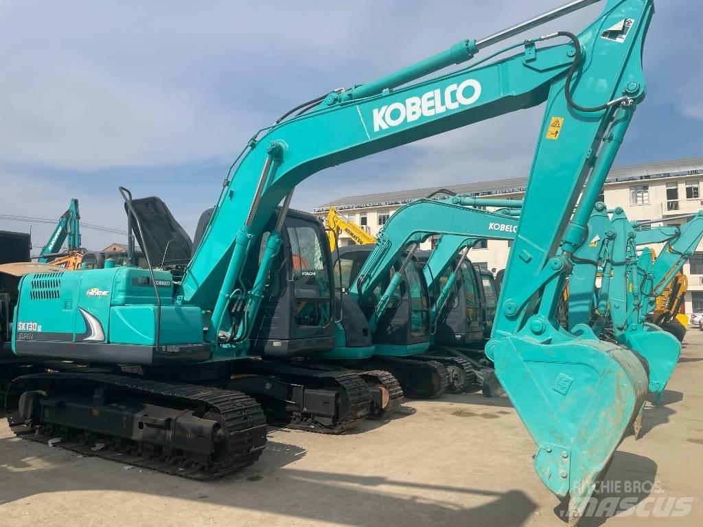 Kobelco 130 Midi rýpadla 7t - 12t