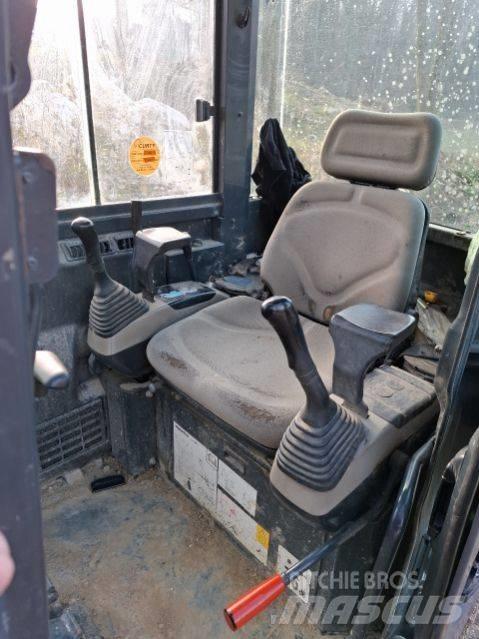 Komatsu PC27MR Mini rýpadla < 7t