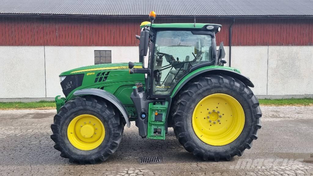 John Deere 6155R Traktory