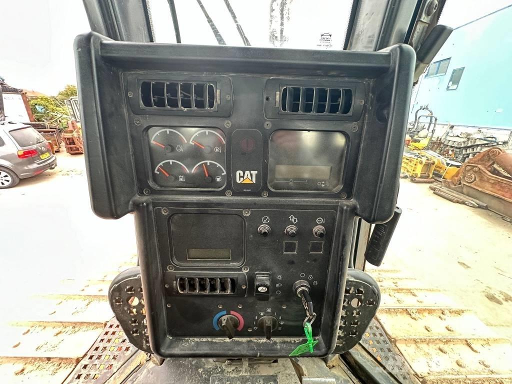 CAT D 6 N LGP Pásové dozery