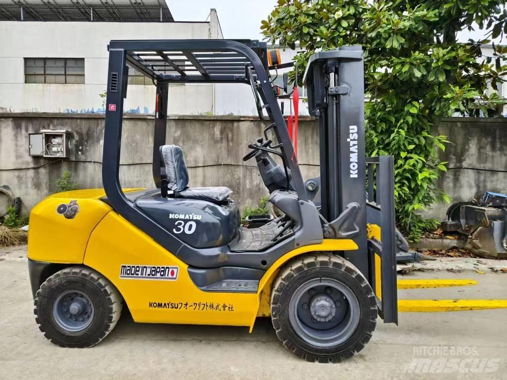 Komatsu FD 30 T-17 Dieselové vozíky