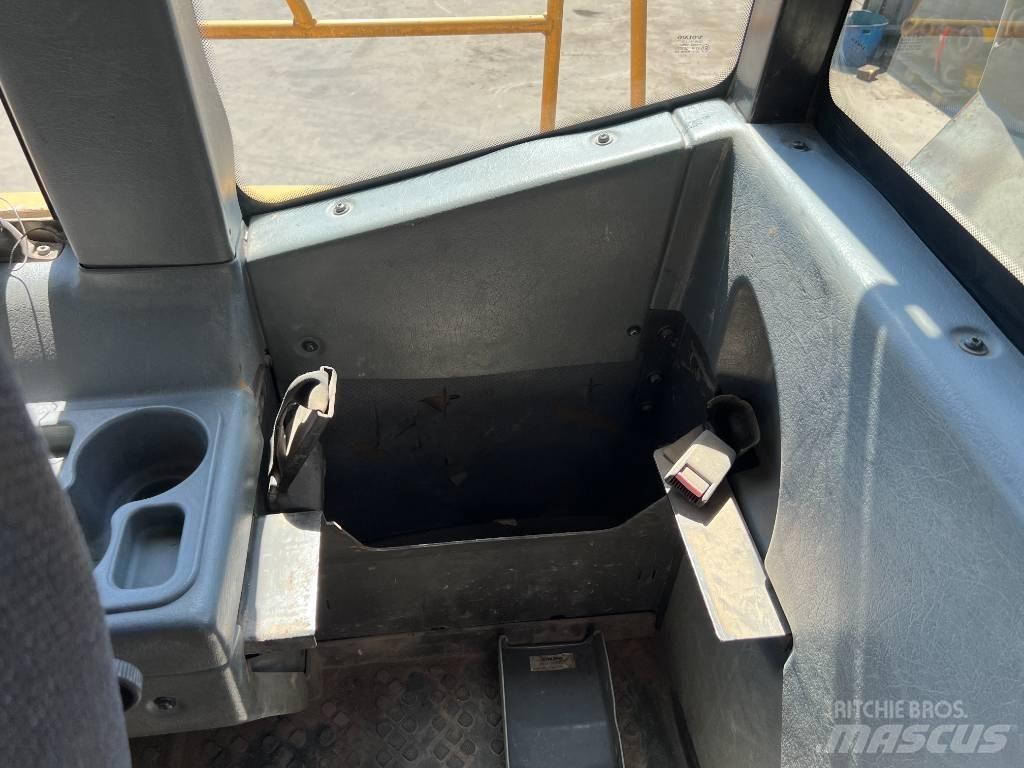 Volvo A40D Kloubové dempry