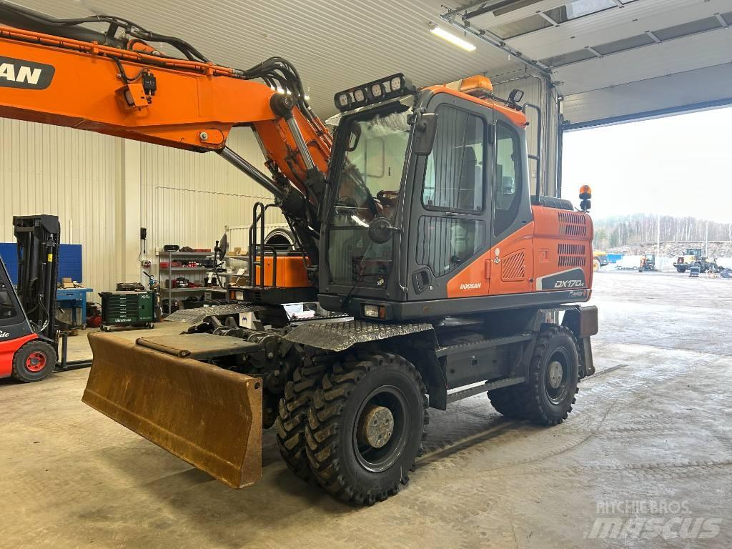 Doosan DX170W-5 Kolová rýpadla