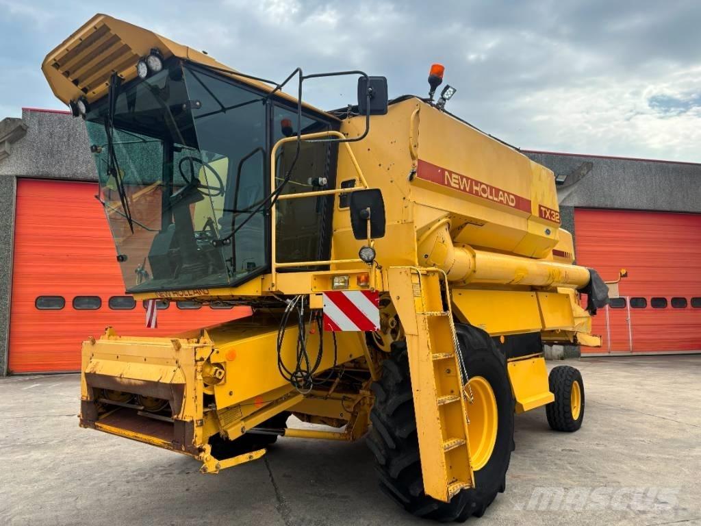 New Holland TX 32 Sklízecí mlátičky