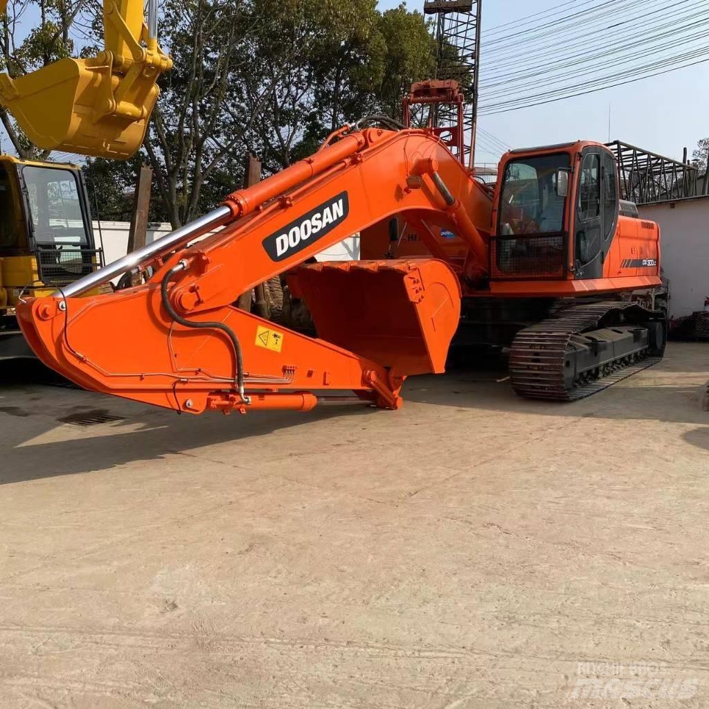 Doosan DX 300 Pásová rýpadla