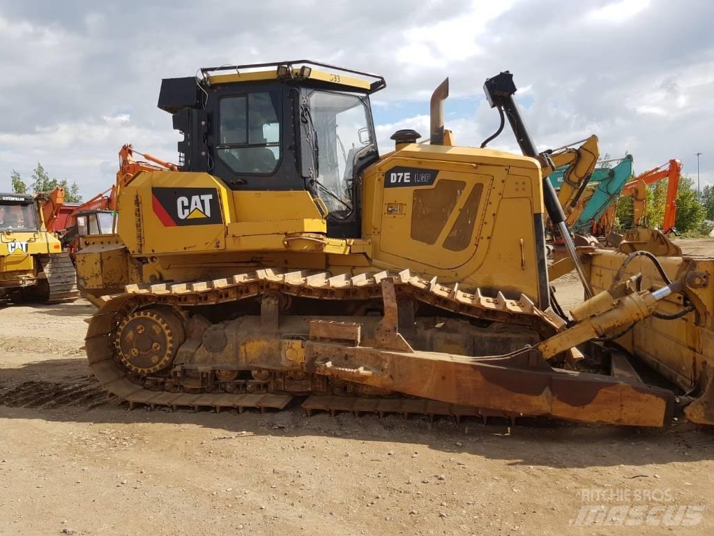 CAT D 7 E LGP Pásové dozery