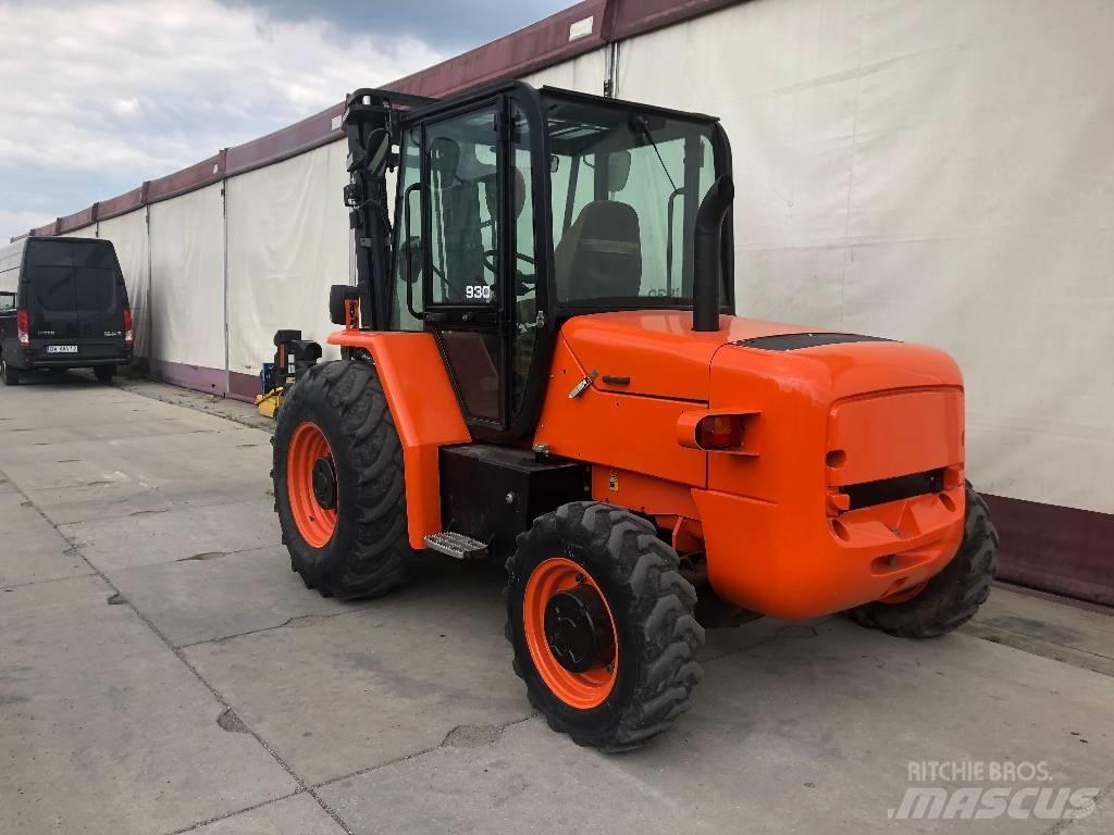 JCB 930-4 Terénní vysokozdvižné vozíky