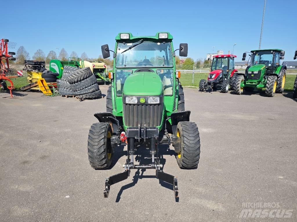 John Deere 4520 Kompaktní traktory