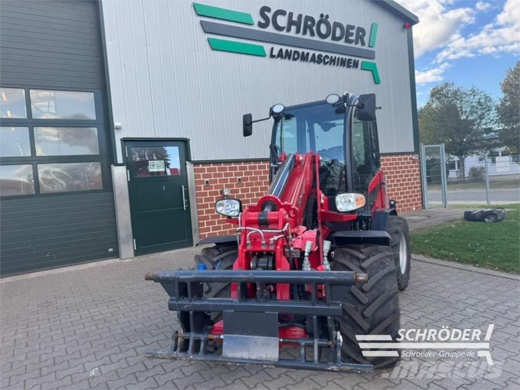 Schäffer 3650 T Kolové nakladače