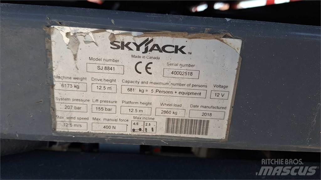 SkyJack 8841RT Nůžková zvedací plošina