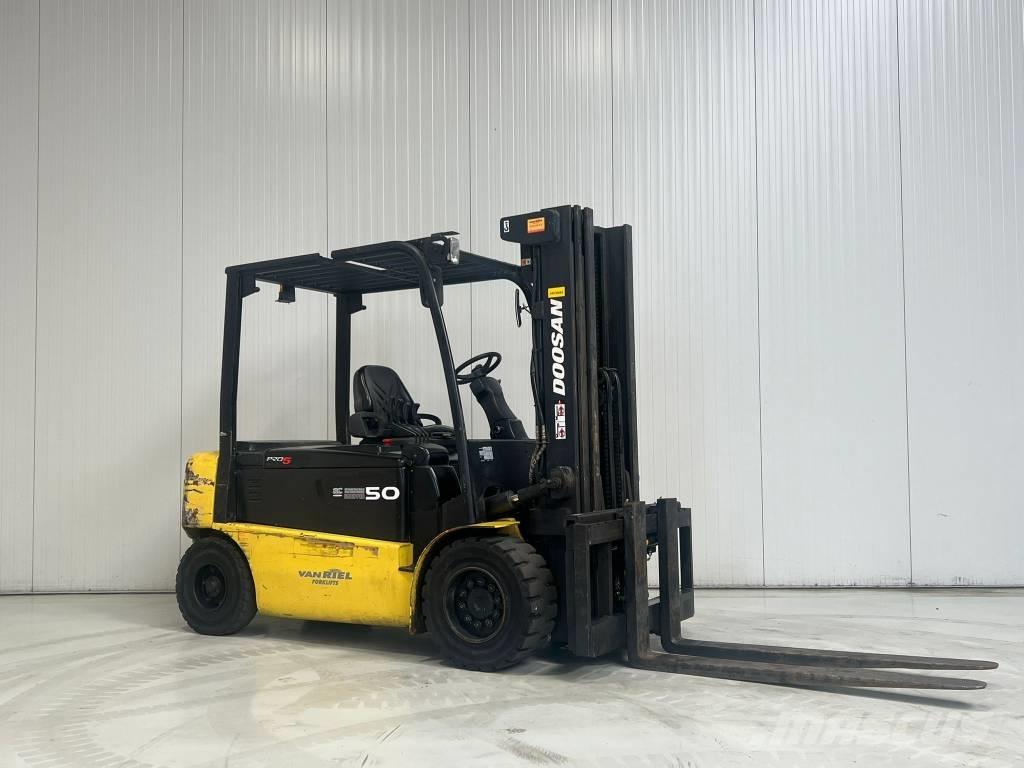Doosan B50X-5 Akumulátorové vozíky