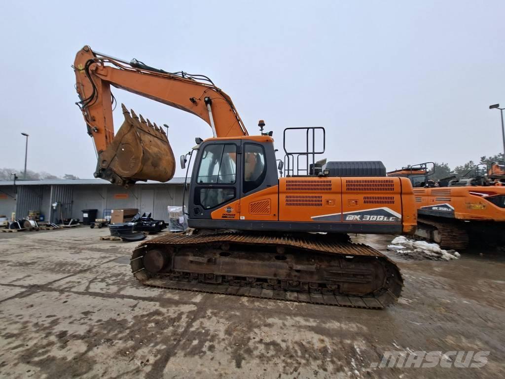 Doosan DX 300 LC-7 Pásová rýpadla