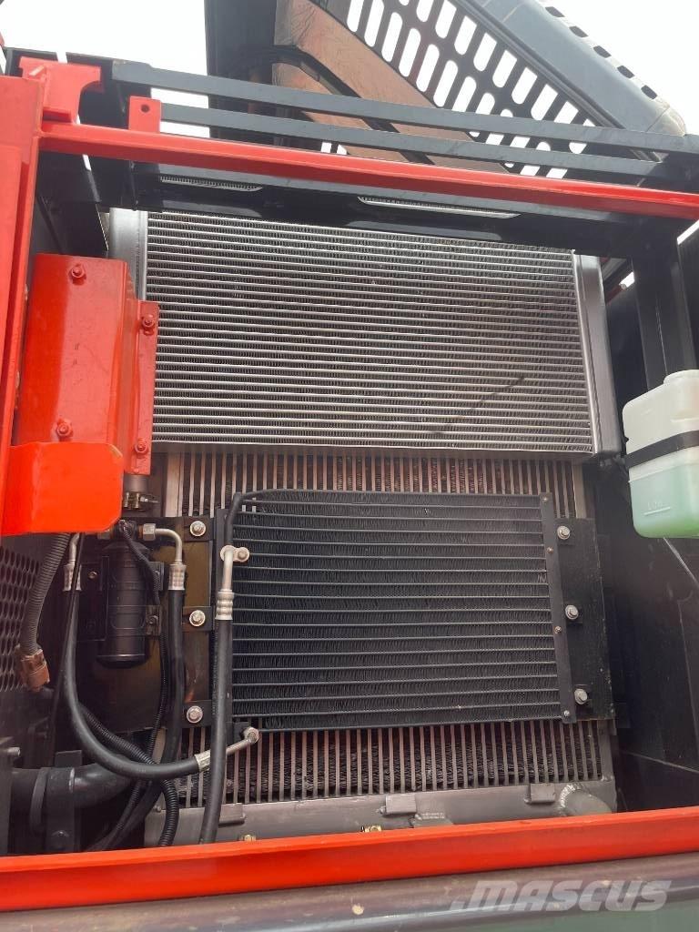 Doosan DX225LCA Pásová rýpadla