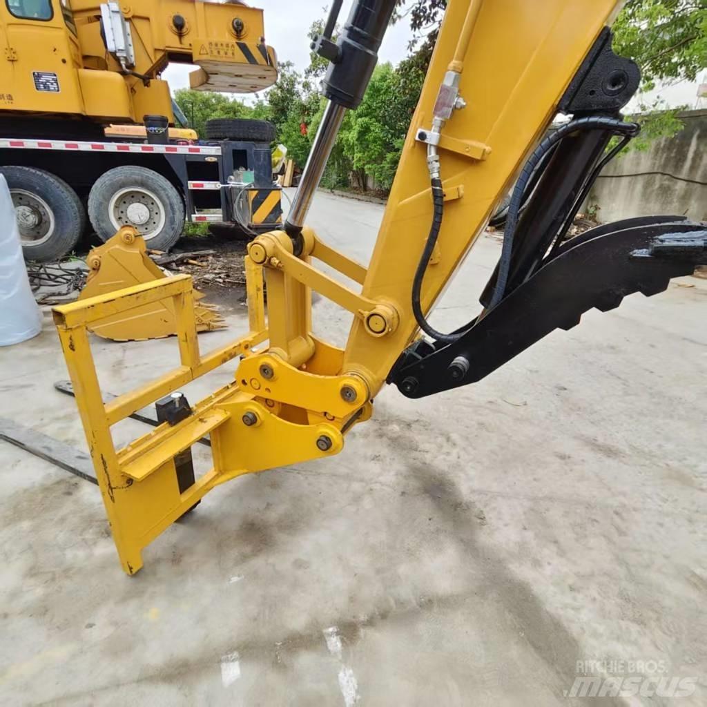 CAT 308 Mini rýpadla < 7t