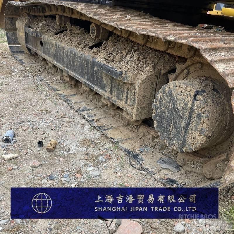 CAT 315 D Midi rýpadla 7t - 12t