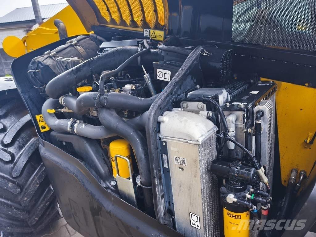 JCB 541-70 Teleskopické manipulátory