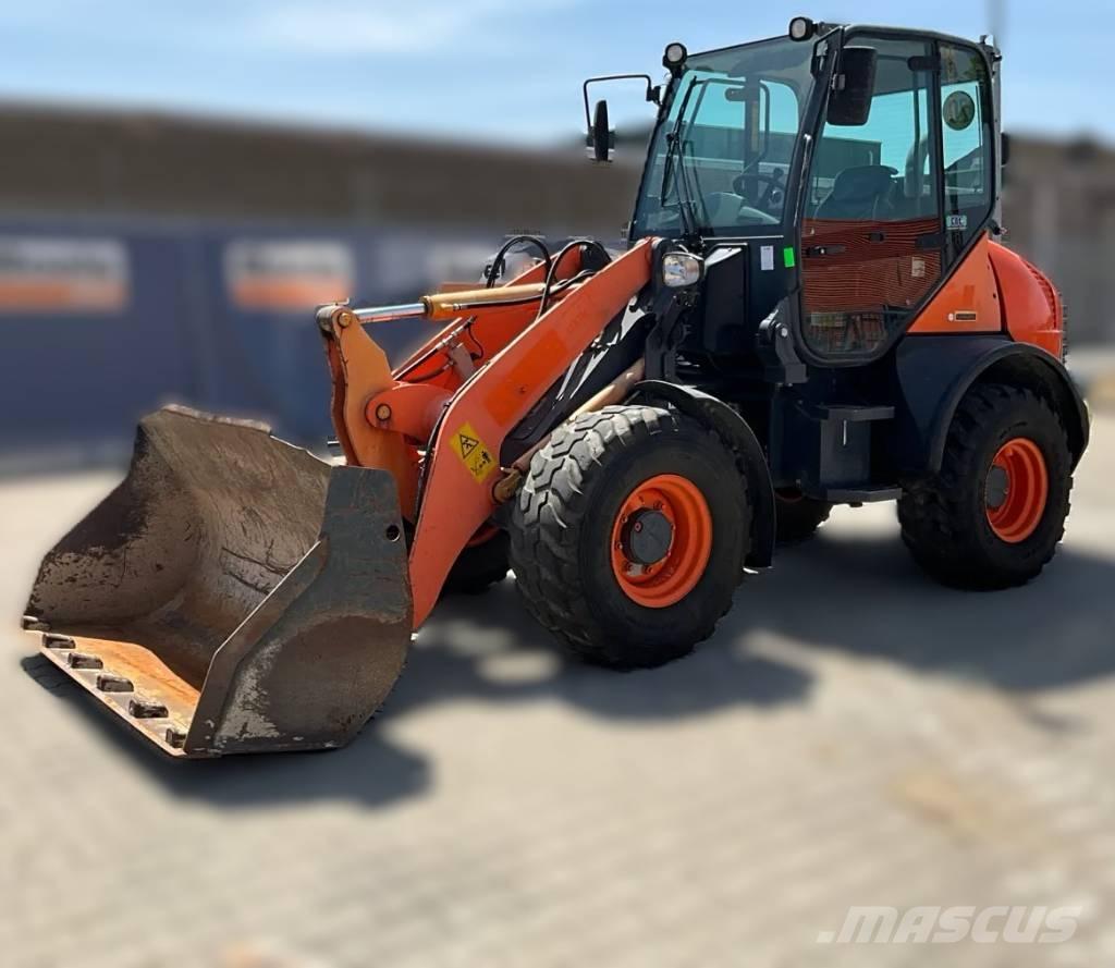 Komatsu WA 80-6 Kolové nakladače