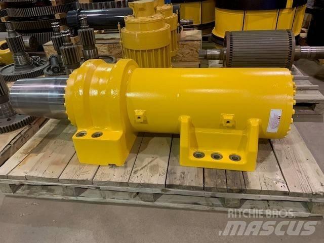 Komatsu 830 E Kloubové dempry