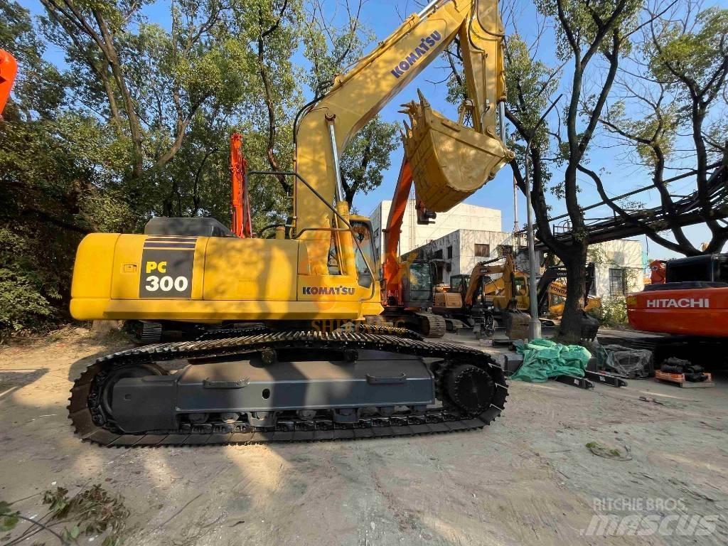 Komatsu PC 300 Pásová rýpadla
