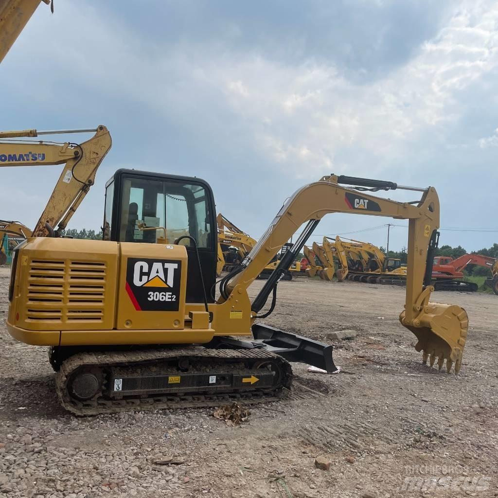 CAT 306E2 Mini rýpadla < 7t