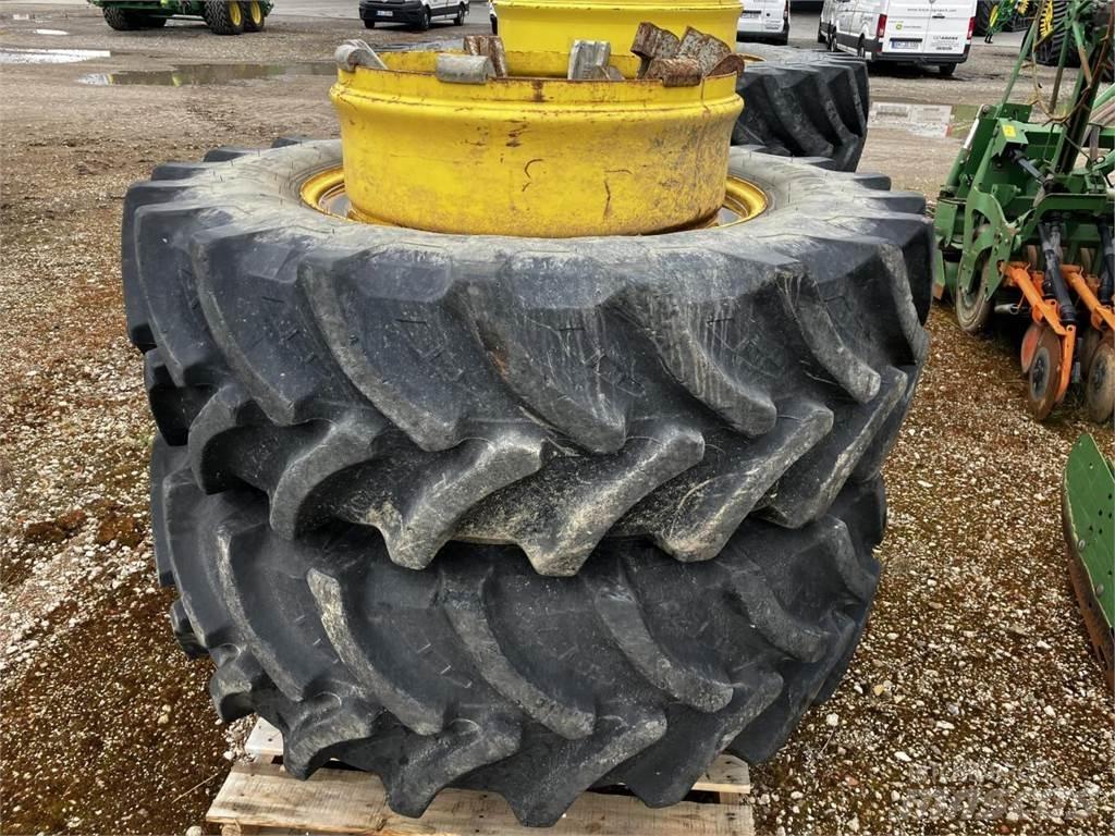 Petlas 480/70R34 Pneumatiky, kola a ráfky