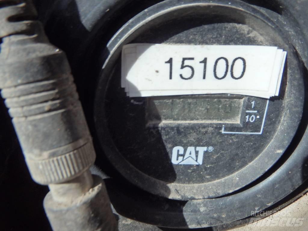 CAT M 313 C 4x4 Kolová rýpadla