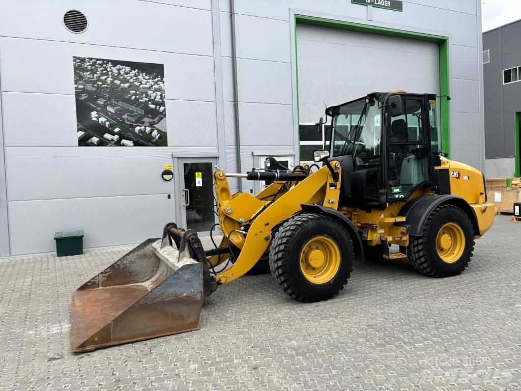 CAT 908 M Kolové nakladače