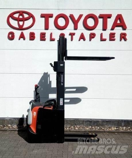 Toyota SPE140L Ručně vedené vysokozdvižné vozíky