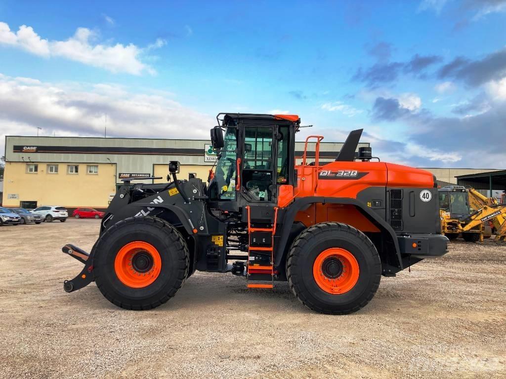 Develon DL 320-7 Kolové nakladače