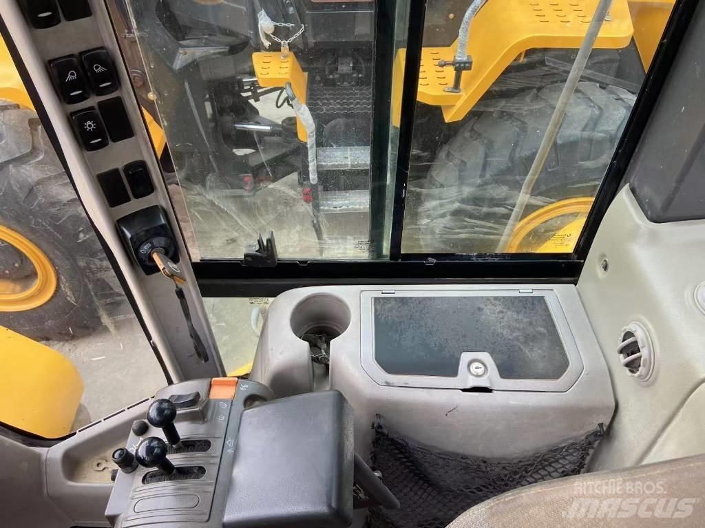 Volvo L 105 Kolové nakladače