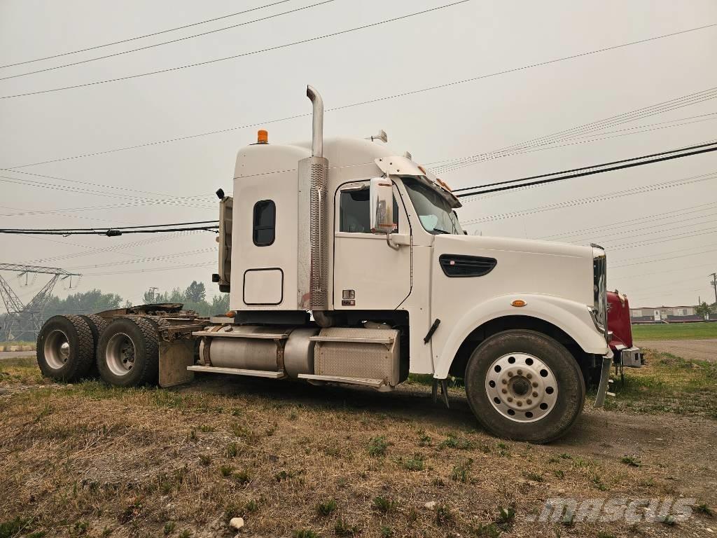 Freightliner 122 SD Tahače