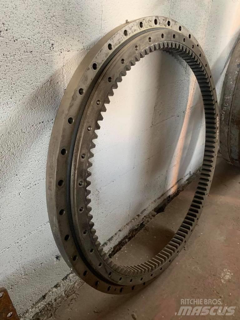 Liebherr 902 Podvozky a zavěšení kol