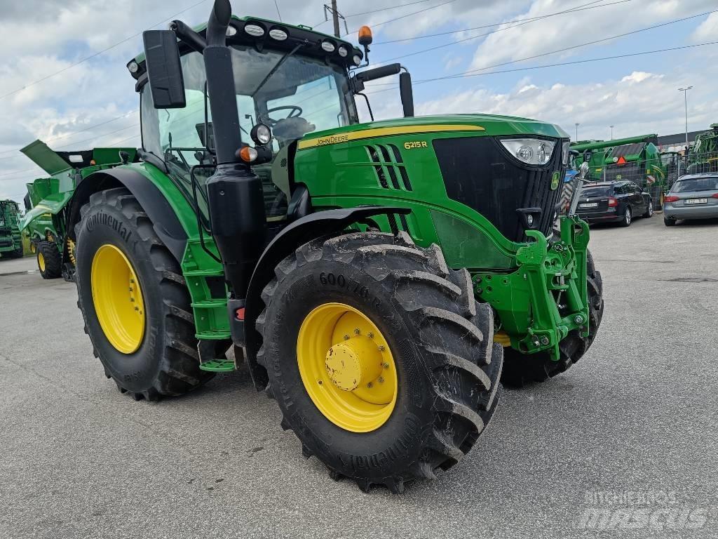 John Deere 6215 R Traktory