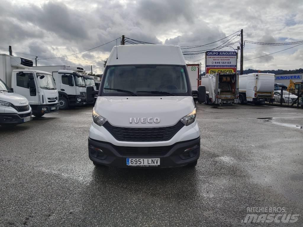 Iveco DAILY 35S16 Skříňová nástavba